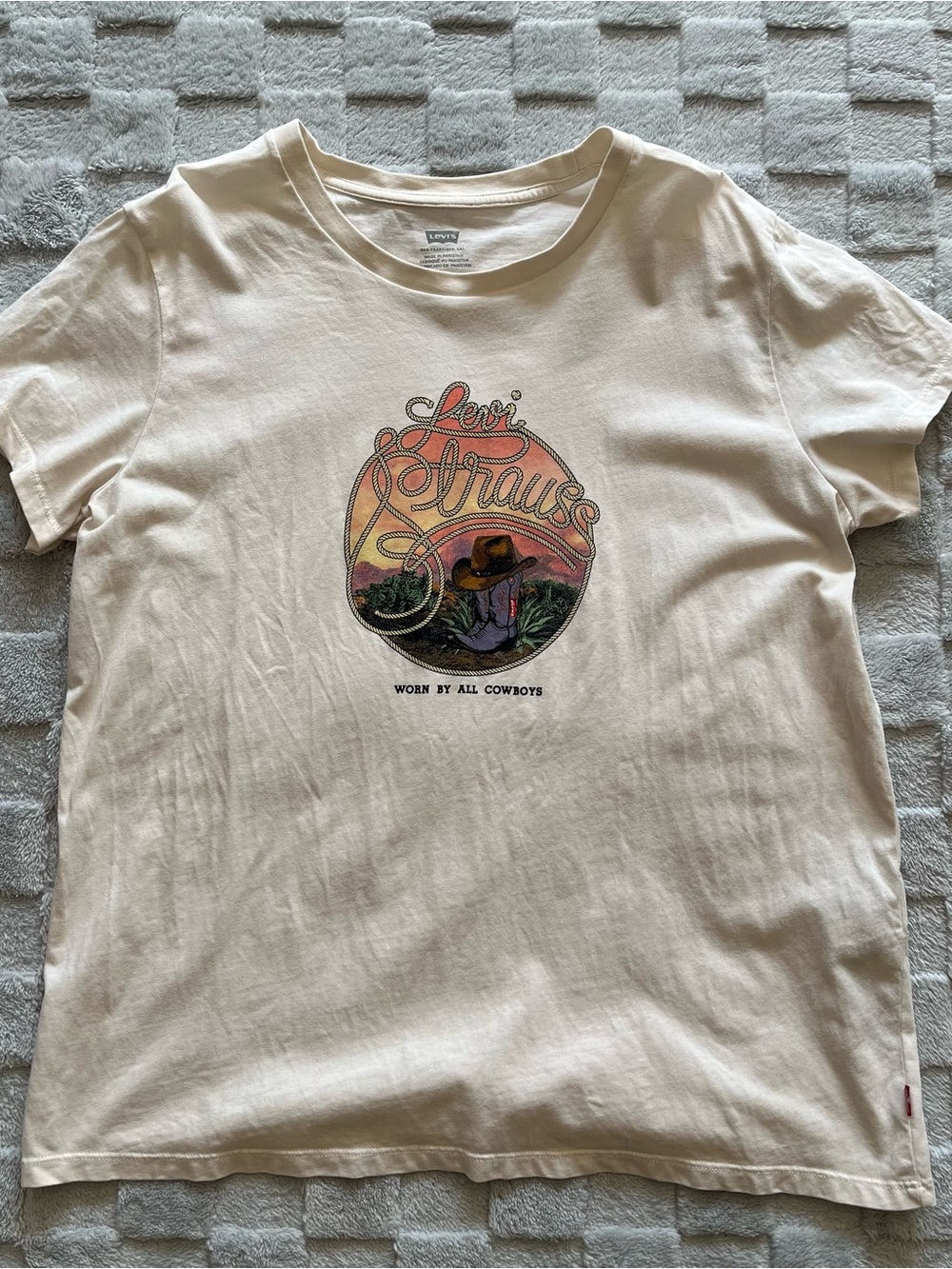 Levi's Cream Cotton Tee